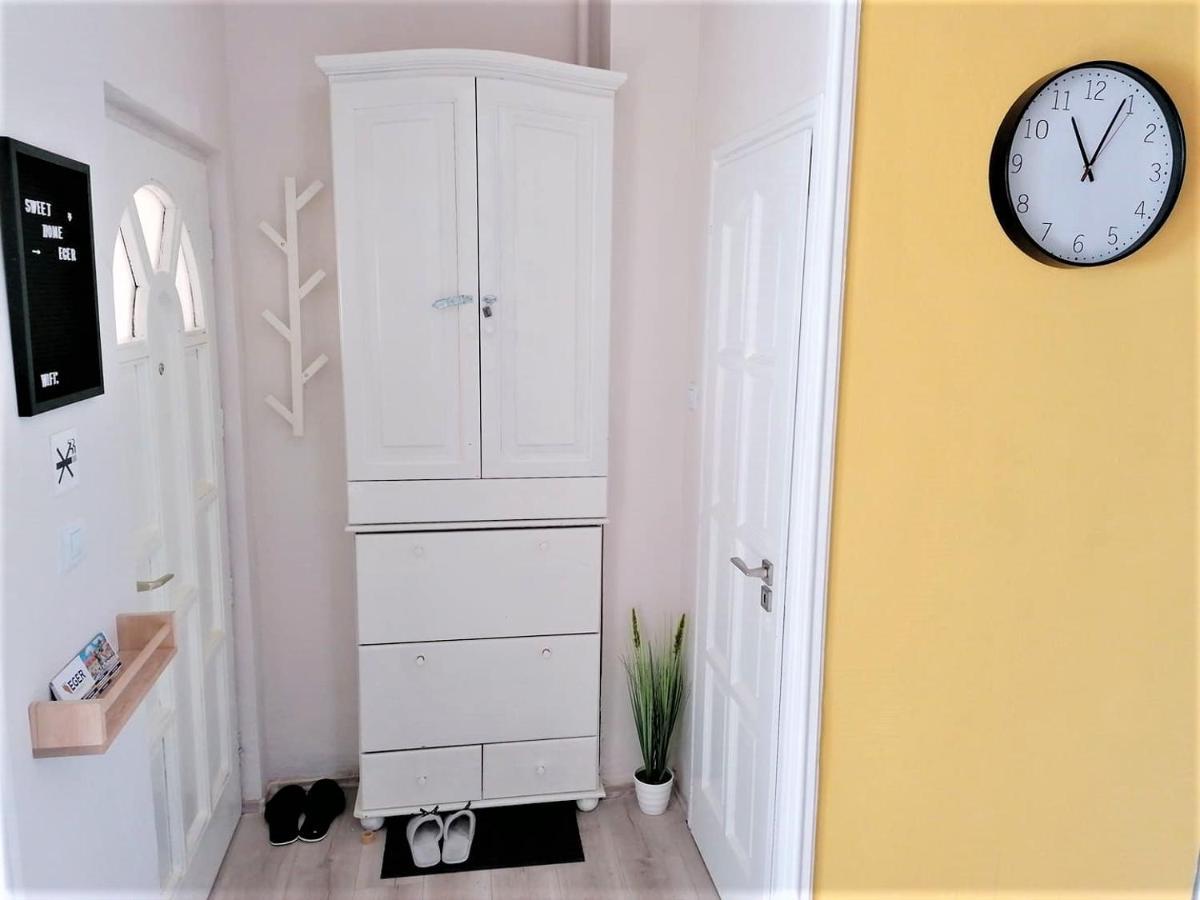Sweet Central Apartment ,In The City Center Eger Exteriör bild
